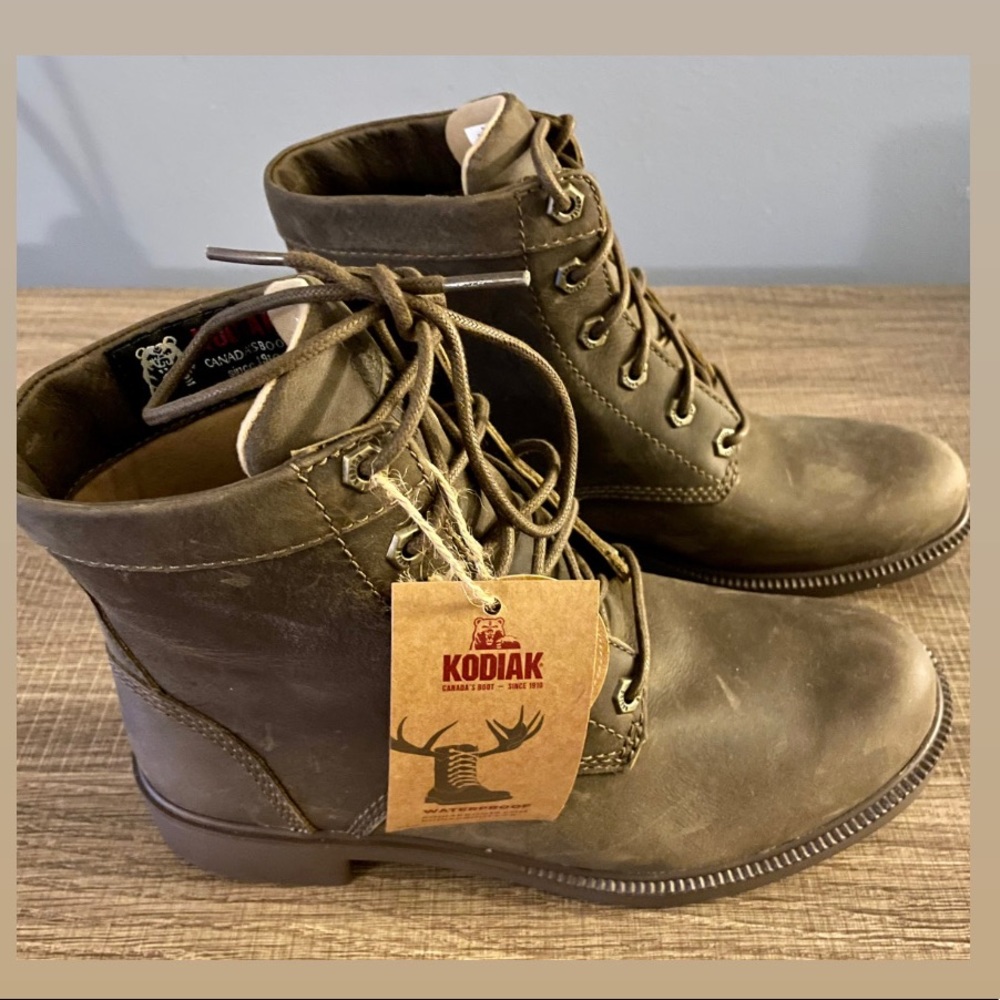 NWT*  Kodiak Leather All Season Waterproof Boots - Women’s US 8